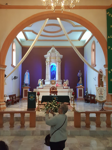 Parroquia de San Francisco de Asis, Narciso Mendoza 114, Centro, 60540 Tepalcatepec, Mich., México, Iglesia católica | MICH