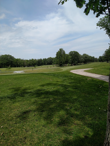 Golf Course «Edgewood Golf Course Pro Shop», reviews and photos, 19 Golf Course Rd, Fargo, ND 58102, USA