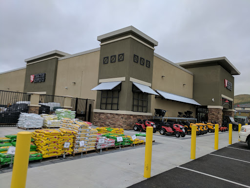 Home Improvement Store «Tractor Supply Co.», reviews and photos, 418 Napa Junction Rd, American Canyon, CA 94503, USA
