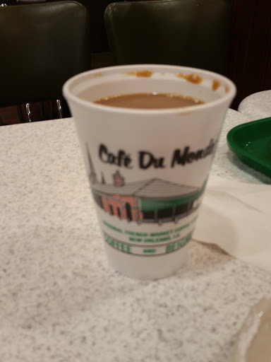 Coffee Shop «Cafe Du Monde», reviews and photos, 1814 North Causeway Approach #1, Mandeville, LA 70448, USA