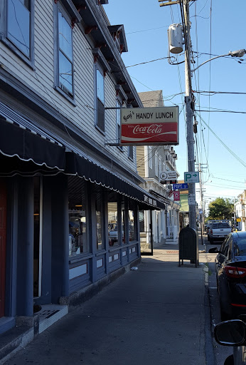 Traditional American Restaurant «Handy Lunch», reviews and photos, 462 Thames St, Newport, RI 02840, USA