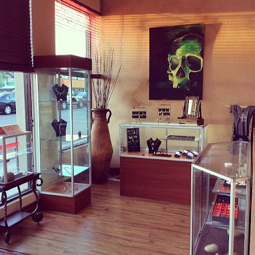Tattoo Shop «Hermosa Ink and Apparel», reviews and photos, 802 Hermosa Ave, Hermosa Beach, CA 90254, USA