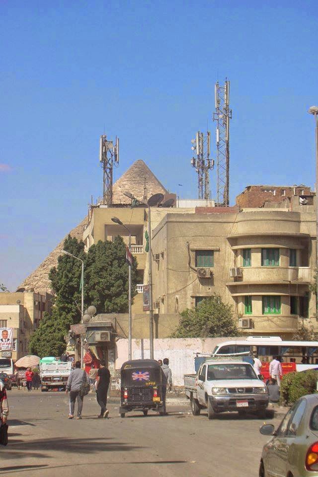 Giza Pyramids threatened by urban expansion Giza Pyramids threatened by urban expansion