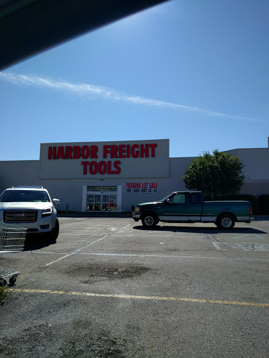 Hardware Store «Harbor Freight Tools», reviews and photos, 10101 E Washington St, Indianapolis, IN 46229, USA
