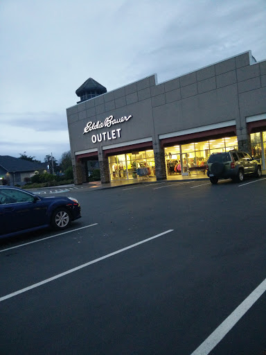 Clothing Store «Eddie Bauer Outlet», reviews and photos, 1111 N Roosevelt Dr #100, Seaside, OR 97138, USA