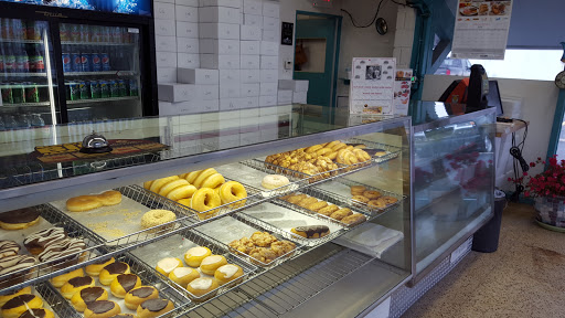 Donut Shop «Honee-Bee Donuts», reviews and photos, 24565 Van Dyke, Center Line, MI 48015, USA