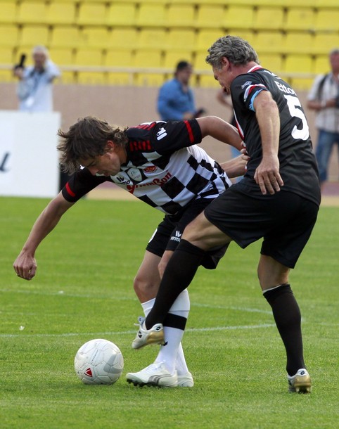 Фернандо Алонсо на благотворительном футбольном матче в Монте-Карло 2011