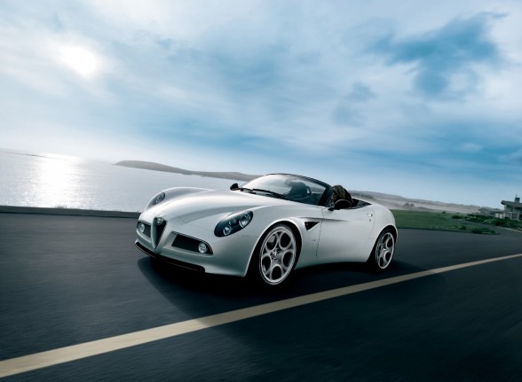 2009 Alfa Romeo 8C Spider - Front Side View