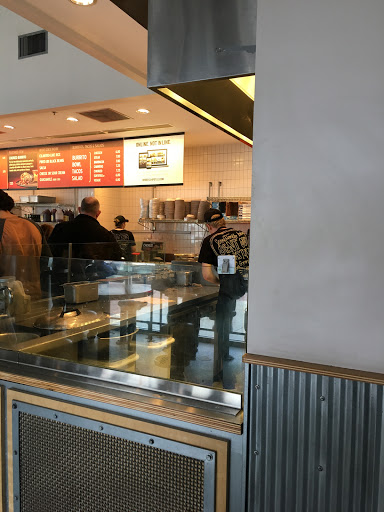 Mexican Restaurant «Chipotle Mexican Grill», reviews and photos, 92 Derby St #100, Hingham, MA 02043, USA