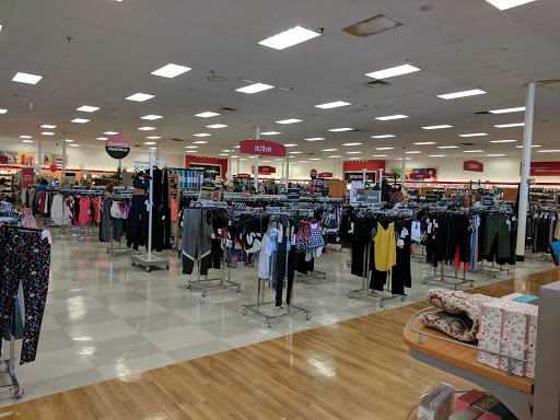 Department Store «T.J. Maxx», reviews and photos, 5 Main St, East Hartford, CT 06118, USA
