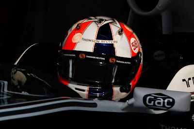 Рубенс Баррикелло за рулем Williams в специальном шлеме на Гран-при Индии 2011