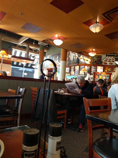 Cafe «Corner Bakery Cafe», reviews and photos, 1614 Commons Dr, Geneva, IL 60134, USA
