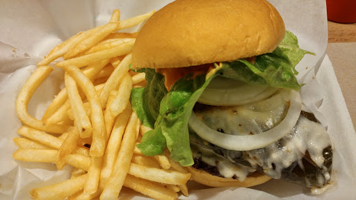 Hamburger Restaurant «Blue Chip Burger», reviews and photos, 368 E Main St, Middletown, NY 10940, USA