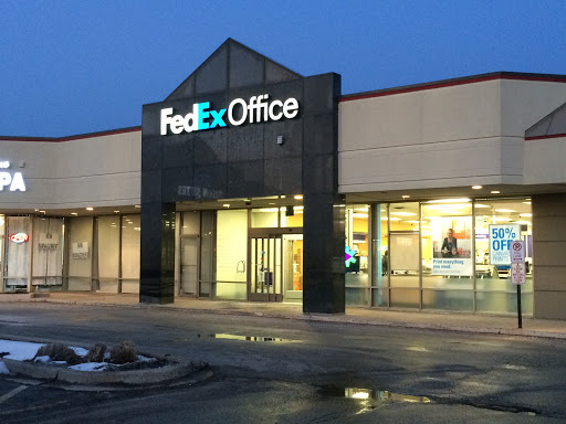 Print Shop «FedEx Office Print & Ship Center», reviews and photos, 830 75th St, Willowbrook, IL 60527, USA