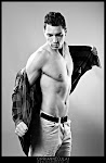 Şedinţă foto profesională, Model: Sorin, Septembrie 2012 - Foto: Ciprian Neculai - http://artandcolor.ro Şedinţă foto profesională, Model: Sorin, Septembrie 2012 - Foto: Ciprian Neculai - http://artandcolor.ro