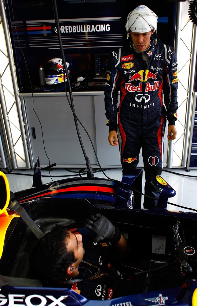 vettel_red_bull_seat_val12.jpg