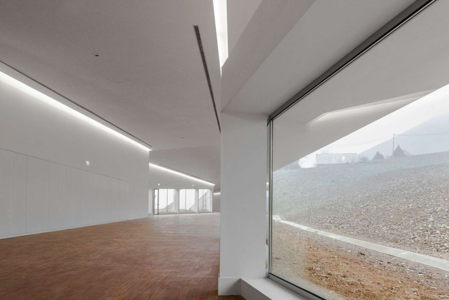 Rowing High Performance Centre by Alvaro Andrade
