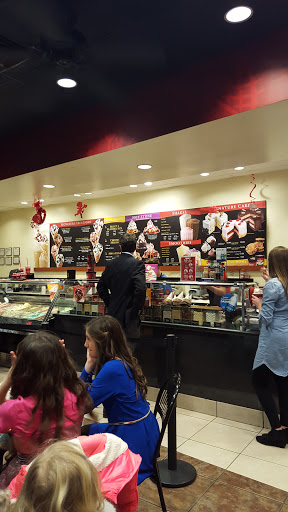Ice Cream Shop «Cold Stone Creamery», reviews and photos, 479 W Dussel Dr, Maumee, OH 43537, USA