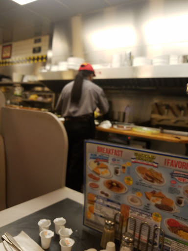 Breakfast Restaurant «Waffle House», reviews and photos, 613 Thornton Rd, Lithia Springs, GA 30122, USA