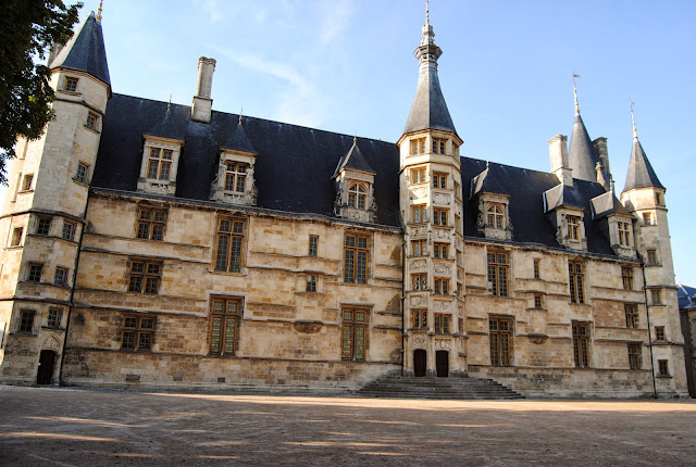 13 días por tierras francesas - Blogs de Francia - Día 23 Agosto: Auxerre-Nevers-Moulins (398Km) (9)