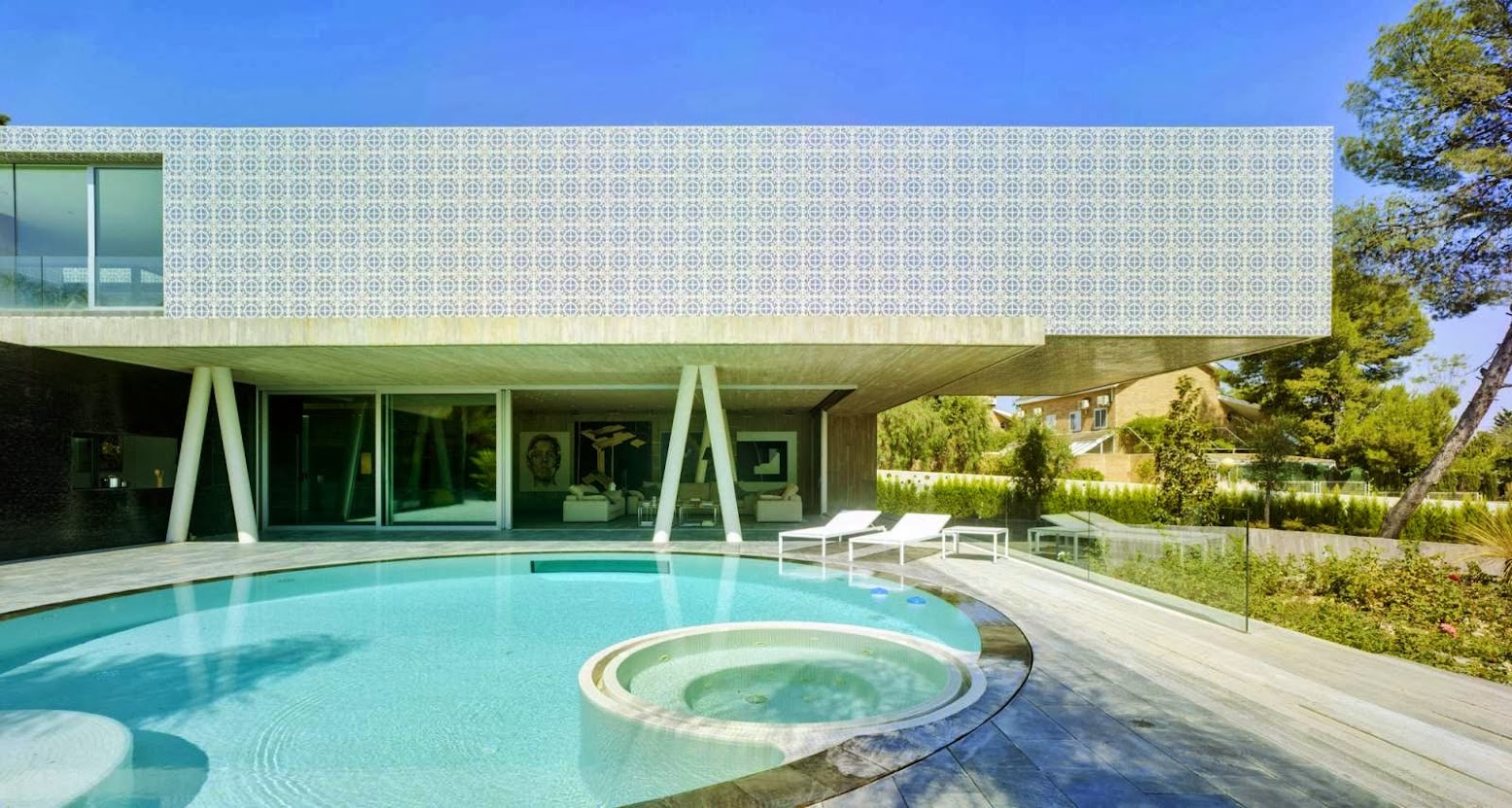 4 in 1 house by Clavel Arquitectos