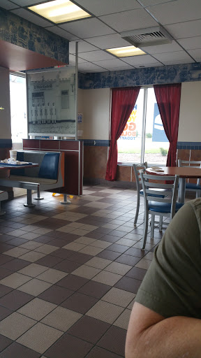 Fast Food Restaurant «White Castle», reviews and photos, 4201 Veterans Memorial Pkwy, St Peters, MO 63376, USA