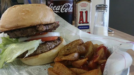 Hamburger Restaurant «Fuddruckers», reviews and photos, 891 Camino De La Reina, San Diego, CA 92108, USA