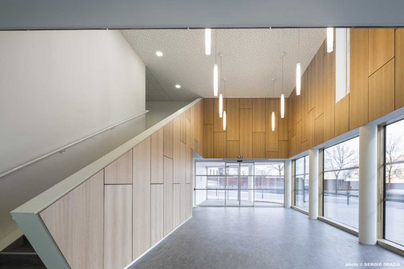 Positive energy Building by Fassio Viaud Architectes