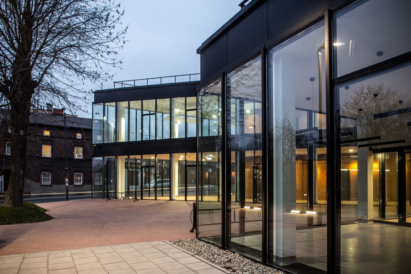 Community center by Rafal Mazur