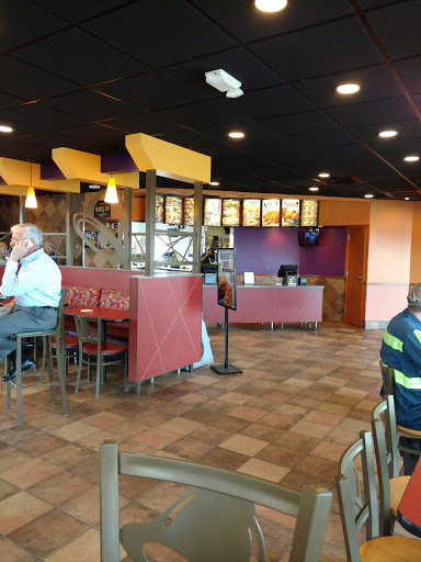 Mexican Restaurant «Taco Bell», reviews and photos, 1294 Benns Church Blvd, Smithfield, VA 23430, USA
