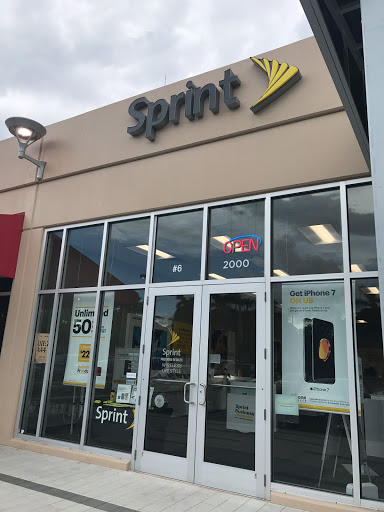 Cell Phone Store «Sprint Store», reviews and photos, 2000 NW 87th Ave #6, Doral, FL 33172, USA