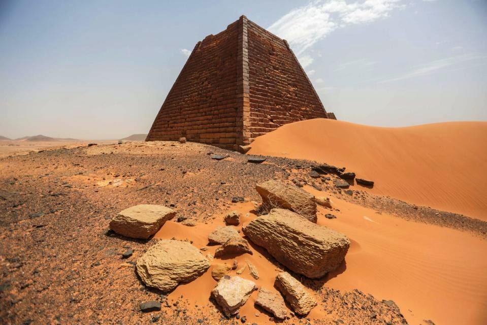 Sudan's pyramids, nearly as grand as Egypt's, go unvisited Sudan's pyramids, nearly as grand as Egypt's, go unvisited