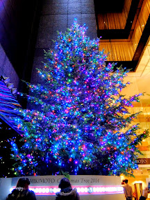 銀座ミキモトのジャンボクリスマスツリー2014