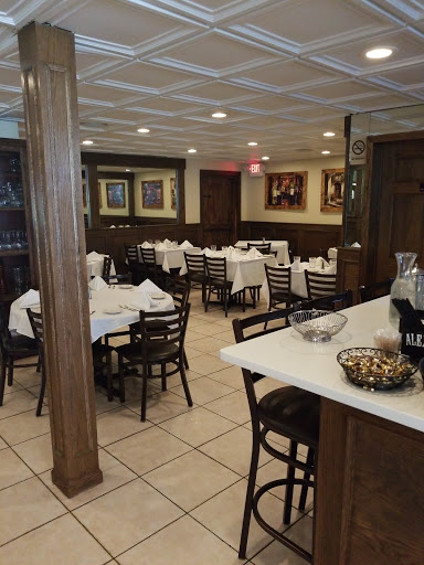 Pizza Restaurant «Barosa Pizzeria & Restaurant», reviews and photos, 106 Main St, Mineola, NY 11501, USA