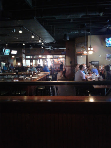 Sports Bar «Blue Goose Sports Bar - Craft Beer - Burgers - Wings - BBQ», reviews and photos, 11060 Reading Rd, Cincinnati, OH 45241, USA