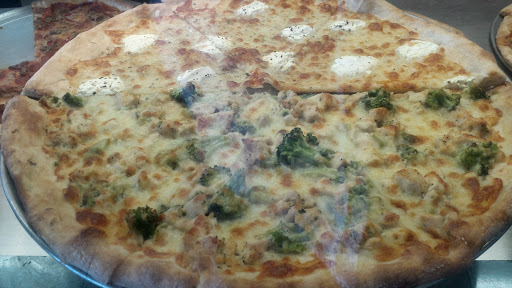 Pizza Restaurant «Labella Pizza & Pasta», reviews and photos, 15 NY-236, Clifton Park, NY 12065, USA