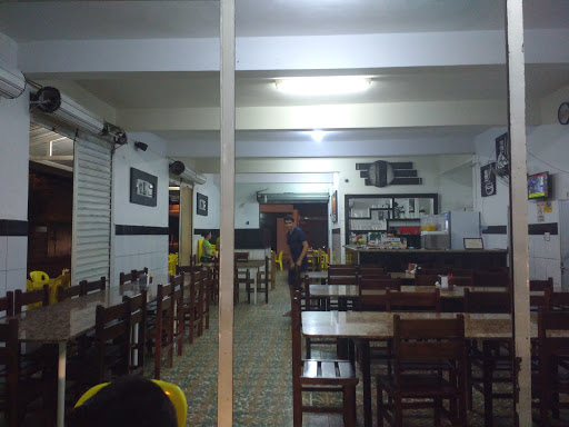 Skina da Pizza, Avenida Antônio Alves Maia 73 - Atrás do Posto Maurício, CE, Brasil, Pizzaria, estado Ceará