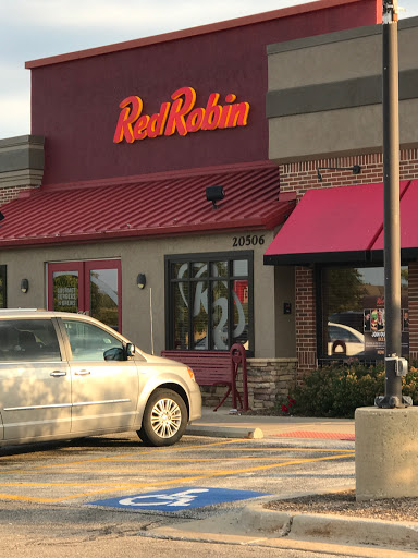 Hamburger Restaurant «Red Robin Gourmet Burgers», reviews and photos, 20506 N Rand Rd, Deer Park, IL 60010, USA