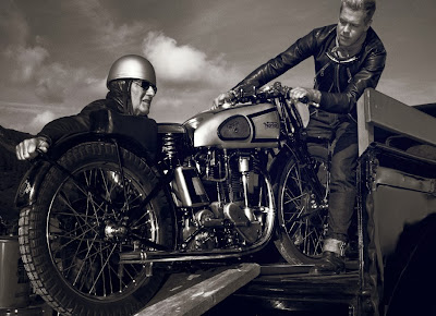 Себастьян Феттель и его классический мотоцикл - из журнала The Red Bulletin November 2013