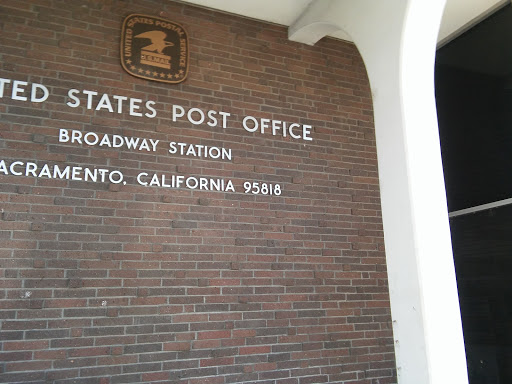 Post Office «United States Postal Service», reviews and photos, 2121 Broadway, Sacramento, CA 95818, USA