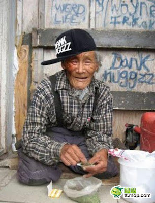 ide--gue.blogspot.com - Foto-foto kakek dan nenek paling GAUL didunia!!