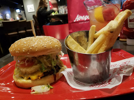 Hamburger Restaurant «Red Robin Gourmet Burgers», reviews and photos, 103 Chicago Ridge Mall, Chicago Ridge, IL 60415, USA