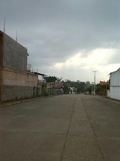 Avante Llantas y Rines, Calle juan de la Luz Enriquez 108, Francisco Villa, 96028 Acayucan, Ver., México, Taller de reparación de automóviles | VER