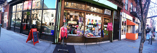 Gift Shop «Gift Man: Brooklyn Gifts & Souvenirs {Est.1982}», reviews and photos, 176 5th Ave, Brooklyn, NY 11217, USA
