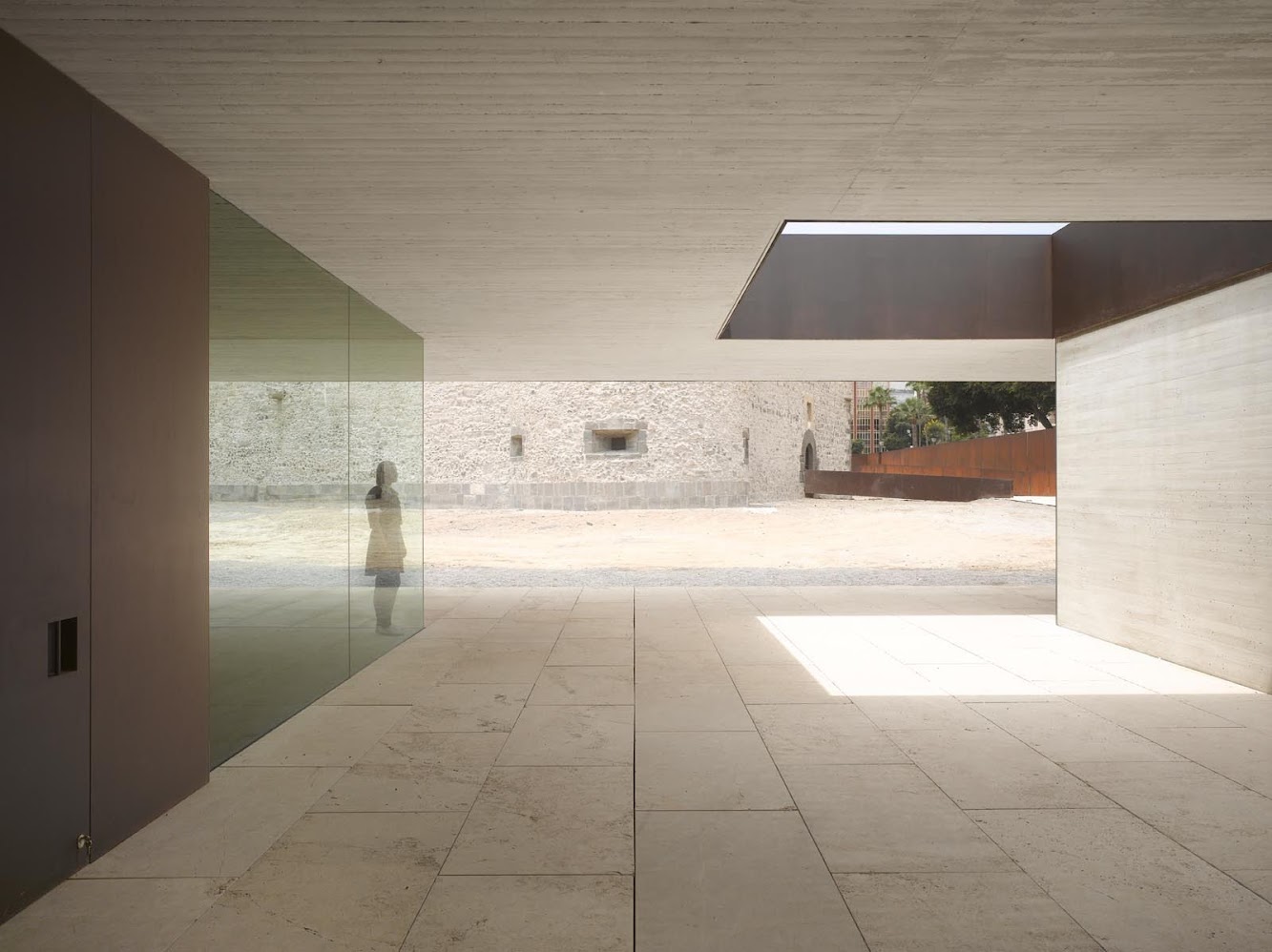 Castillo de la Luz Museum Extension by Nieto