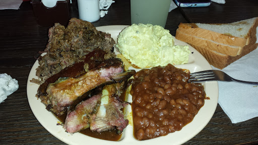 Barbecue Restaurant «Sims BBQ», reviews and photos, 2415 S Broadway St, Little Rock, AR 72206, USA