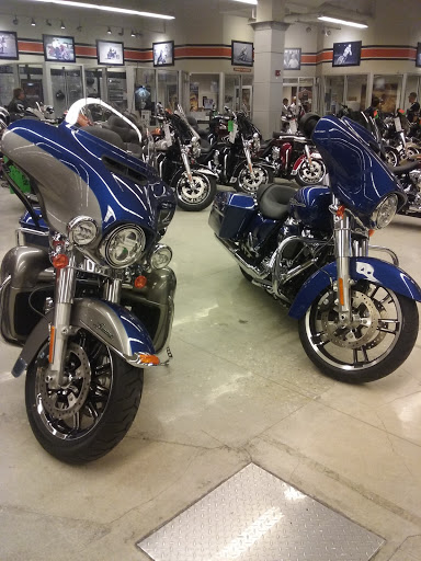 Harley-Davidson Dealer «Petersons Harley-Davidson South», reviews and photos