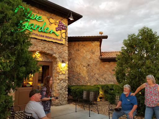 Italian Restaurant «Olive Garden», reviews and photos, 2590 S Pleasant Valley Rd, Winchester, VA 22601, USA