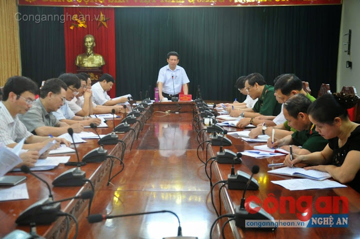 Đồng chí Hồ Đức Phớc, Bí thư Tỉnh ủy phát biểu kết luận tại buổi làm việc với Khối Nội chính
