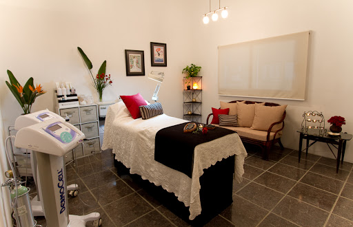 Panache hair & skincare studio, Carretera Oriente #58 Suite J, Centro, 45920 Chapala, Ajijic, Jal., México, Centro de masajes | JAL
